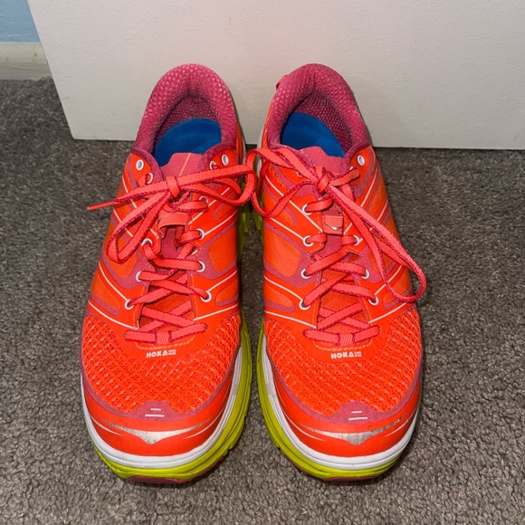 Hokas - Picture 5 of 8